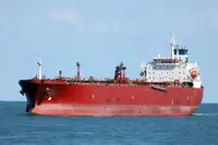 CM0992 LR1 IMO III TANKER 75000 DWT/2000 KOREAN BLT FOR SALE